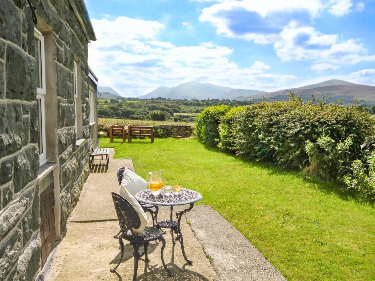 Coed Bolyn Lodge Llanddeiniolen Buitenkant foto